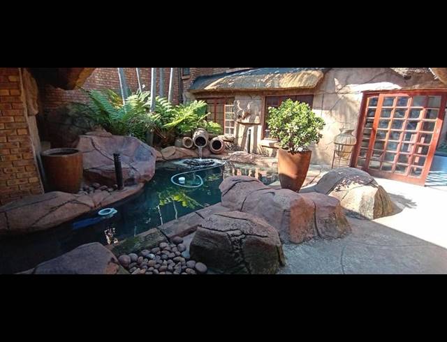 3 BEDROOM PROPERTY TO RENT IN MORELETAPARK